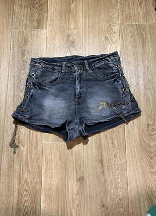 Romwe laced & chained denim shorts