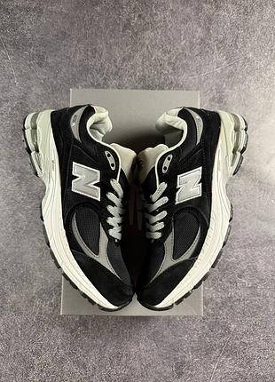 Стильні кросівки new balance 2002r black white