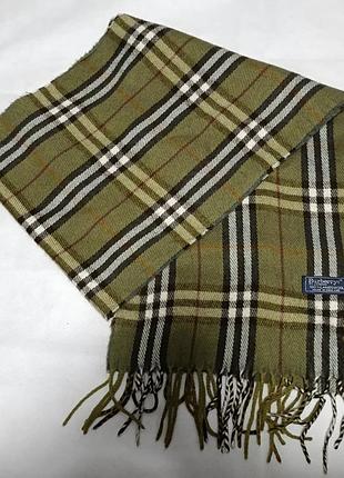 Вінтажний вовняний шарф у класичну клітинку бренду burberry (у період випуску до 1999 року бренд офіційно називався burberrys).