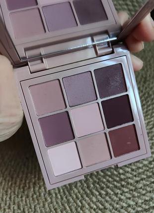 Палетка матовых теней для век huda beauty matte obsessions eyeshadow palette