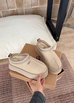 Стильні угг на платформі ugg tazz 9