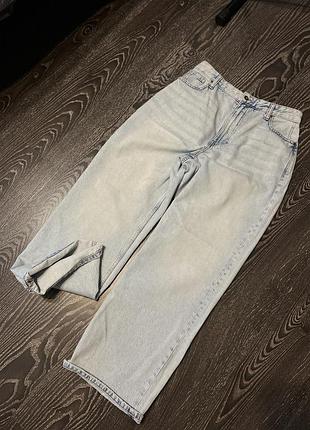 Сучасна моделька джинс river island