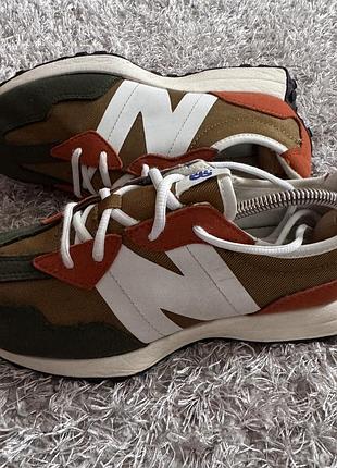 Жіночі кросівки new balance 327