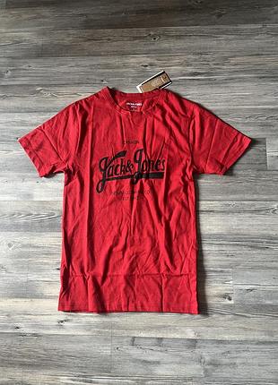 Футболка чоловіча jack&jones червона з принтом, розміри s, xs