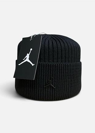 Шапка jordan чорна