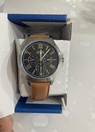 Годинник casio