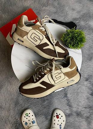 Продам мужские кроссовки в бежевом цвете gant size 44 Tommy hilfiger