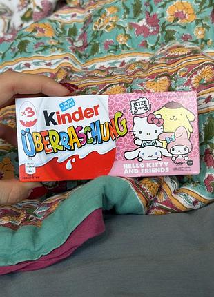 Упаковка kinder surprise з 3 яєць, нова лімітована серія «hello kitty and friends» від sanrio
