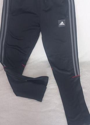 Спортивні штани чоловічі adidas чорні з сірими смугами