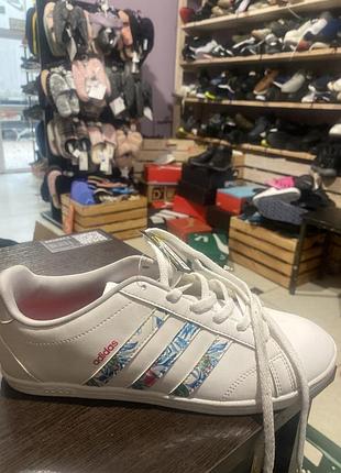 Кеди жіночі adidas білі з квітковим принтом