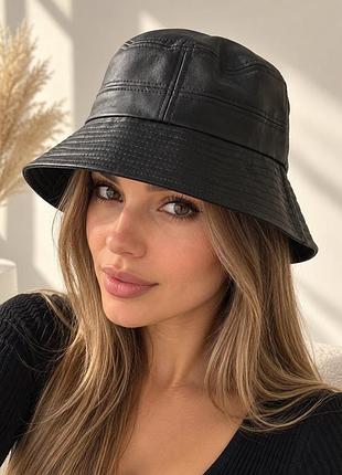 Чорний жіночий капелюх house accessories