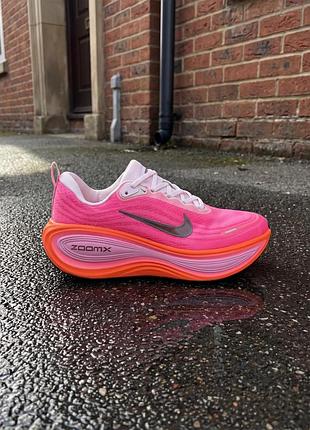 Nike w vomero plus hyper pink