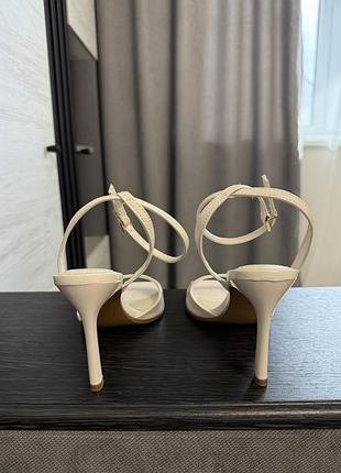 Босоніжки zara 3