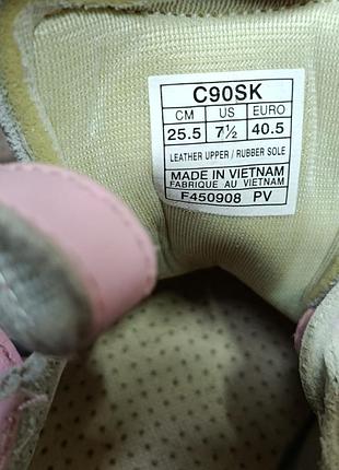 Кросівки від бренду onitsuka tiger 9