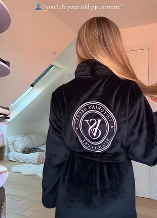 Халат плюшевий victoria secret.  колір: black (6azk).  розмір: xs/s