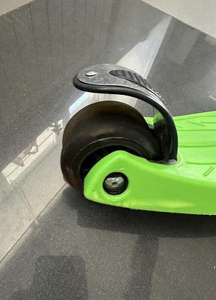Дитясий самокат салатовий micro 4