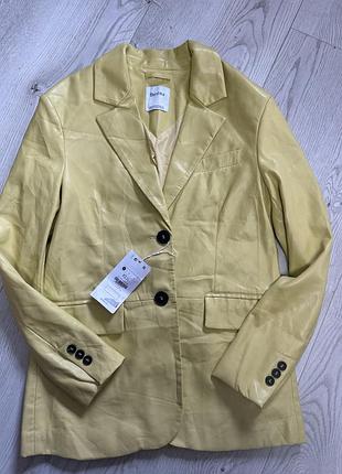 Піджак bershka розмір xs
