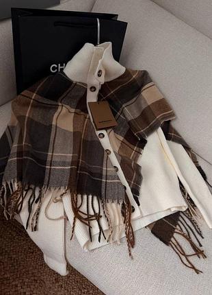Светр burberry незвичайна модель з шарфом