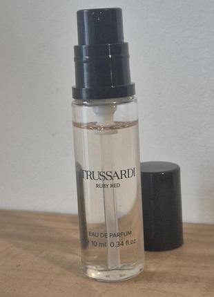 Trussardi ruby red 2