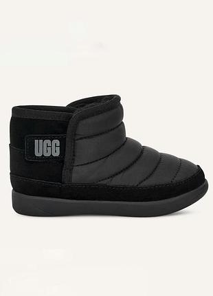 Зимові черевики чоботи уггі ugg