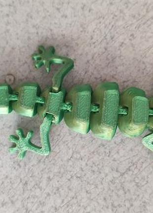 Шарнирная ящерица (articulated lizard) - напечатана на 3d-принтере гибкая игрушка-антистресс.