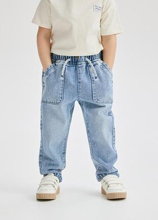 Детские джинсы-джоггеры светло-голубого цвета от zara 6 лет 116 см на резинке