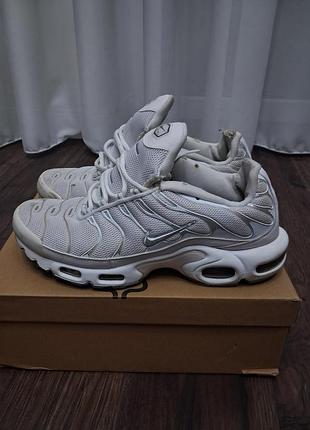 Кроссовки nike air max plus tn white оригинал / белые найк тн