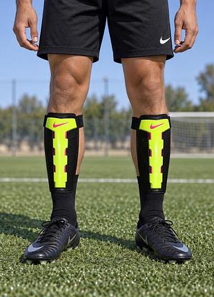 Футбольні щитки nike protegga flex m