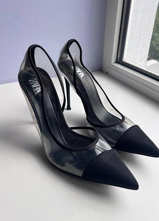 Туфлі zara на високих підборах
