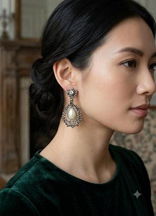 Висячие серьги в винтажном стиле с жемчугом капля и кристаллами (accessorize/v).