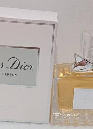 Нова
жіноча парфумована вода miss dior
100 мл