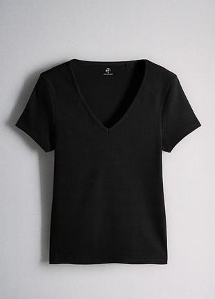 Футболка трикотажна бавовняна тонка по фігурі скімс з  v-подібним вирізом cotton stretch dunnes stores fitted m