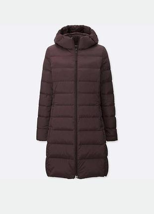 Баклажановое стеганое пуховое пальто uniqlo