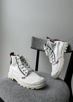 Білі осінні кеди взуття кросівки високі palladium