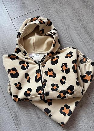Дітячій костюм  утеплений zara дуже гарний стан 7-8 р 128 см зріст , ні секонд