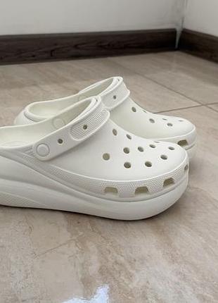 Жіночі білі crocs