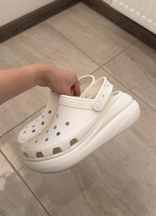 Жіночі білі crocs 8