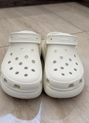 Жіночі білі crocs 3