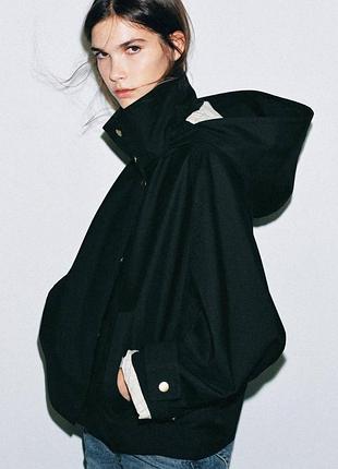 Жіноча куртка плащ з капюшоном із водонепроникної тканини zara