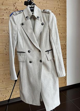 Жіноче елегантне , класичне пальто.s, 73 % вовни , на підкладці . zara basic