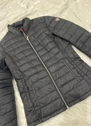 Курточка guess
