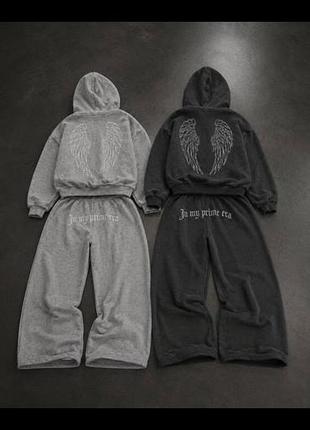 Велюровий костюм з крилами ангела