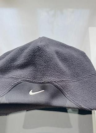 Жіноча шапка nike