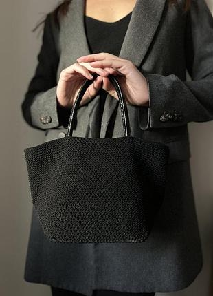 Чорна плетена міні-сумка jones bootmaker 6