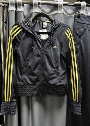 Жіночий спортивний костюм adidas