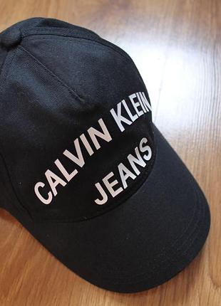 Унисекс подростковая или женская кепка бейсболка calvin klein jeans (размер l/xl) объем 54-56 см
