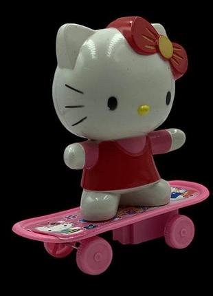 Hello kitty на скейтборді