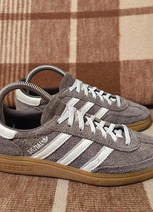 Кроссовки adidas spezial