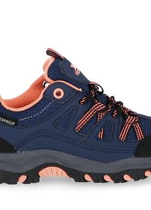 Детские треккинговые кроссовки trespass gillon low-cut ii (цвет navy/neon coral)