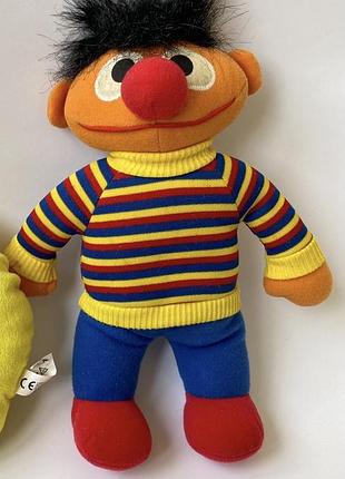 Мягкая игрушка эрни (еник) улица сезам / sesame street muppets, коллекционный плюшевый персонаж маппет шоу